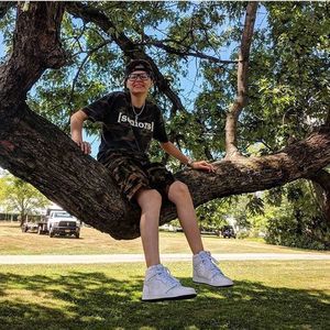 Meet your Posher, Knox